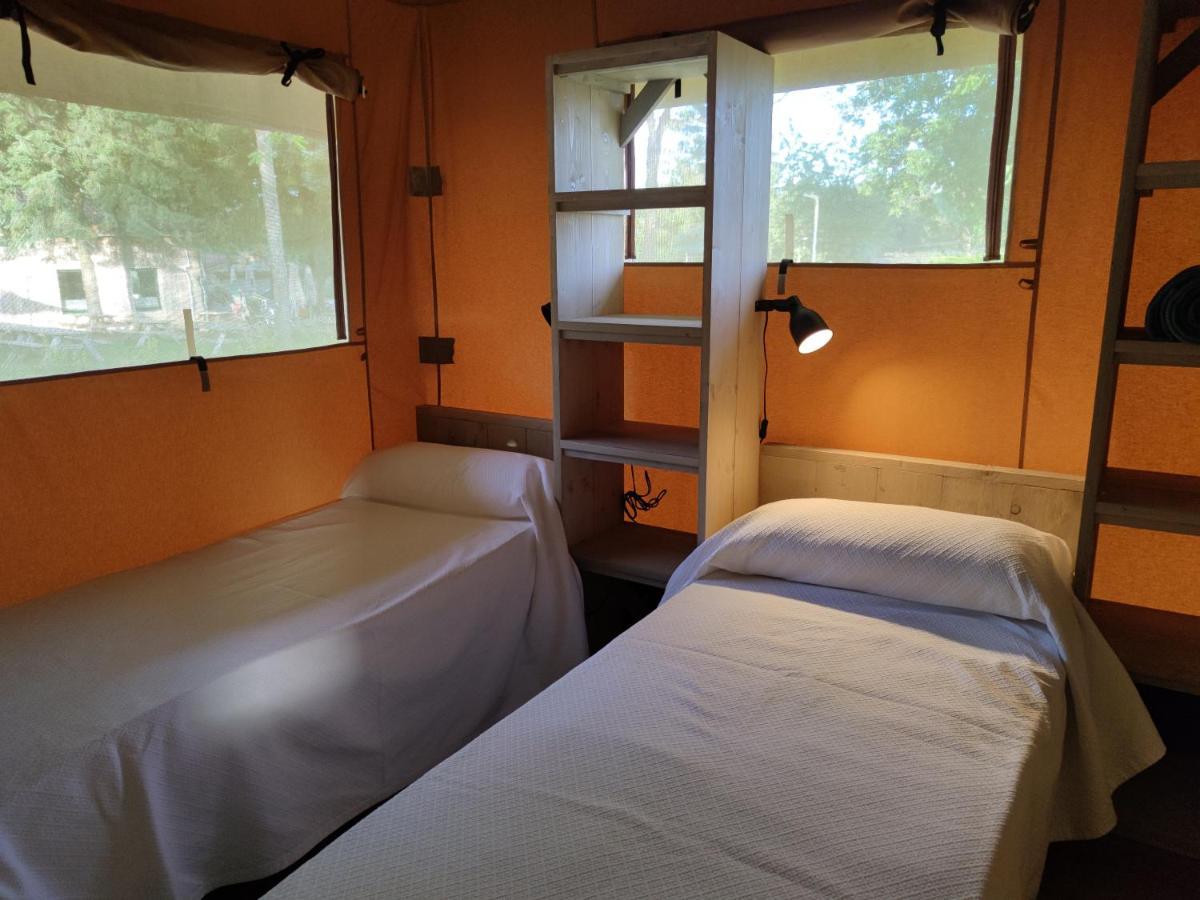 מלון Arzúa Teiraboa Base Camp מראה חיצוני תמונה