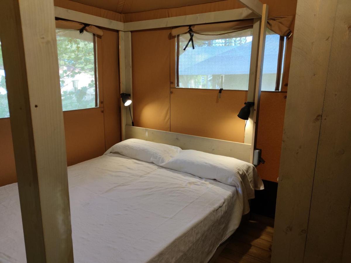 מלון Arzúa Teiraboa Base Camp מראה חיצוני תמונה